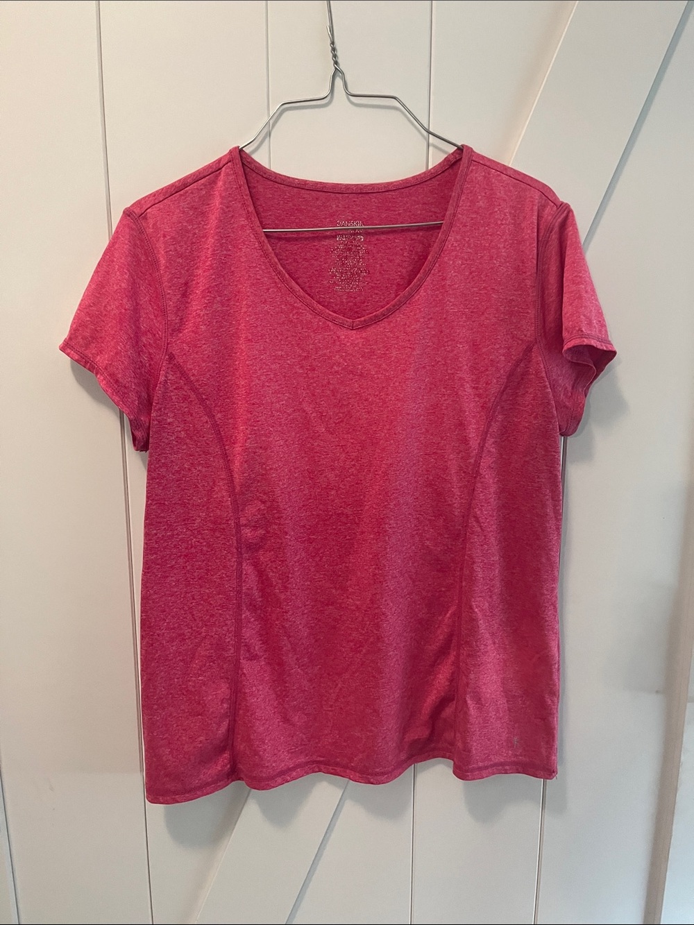 Danskin Women's Heathered Raspberry V-Neck Short Sleeve Tee